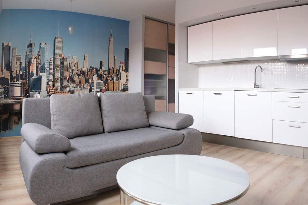 Studio di 35 m² in Appartamento con 1 bagno privato in zona Poznan Centro Esterno foto