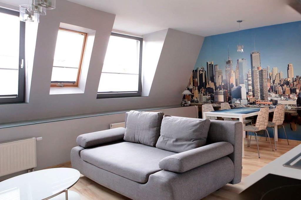 Studio di 35 m² in Appartamento con 1 bagno privato in zona Poznan Centro Esterno foto