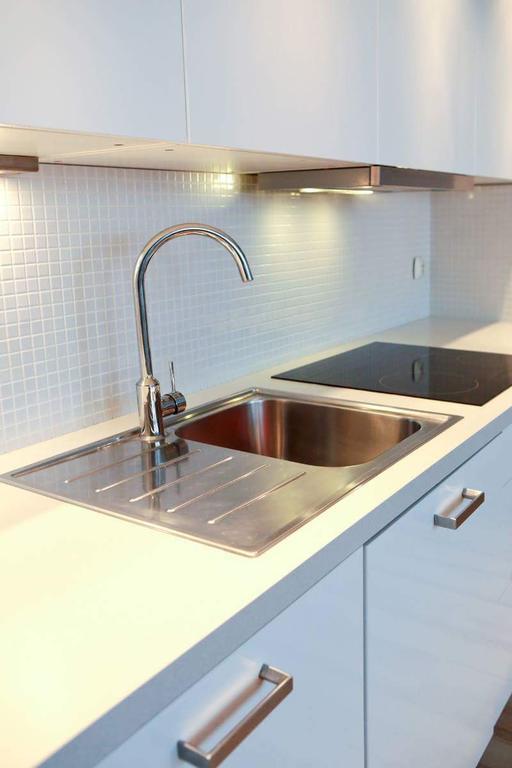 Studio di 35 m² in Appartamento con 1 bagno privato in zona Poznan Centro Esterno foto