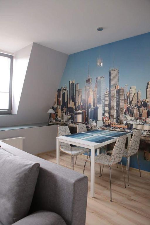 Studio di 35 m² in Appartamento con 1 bagno privato in zona Poznan Centro Esterno foto