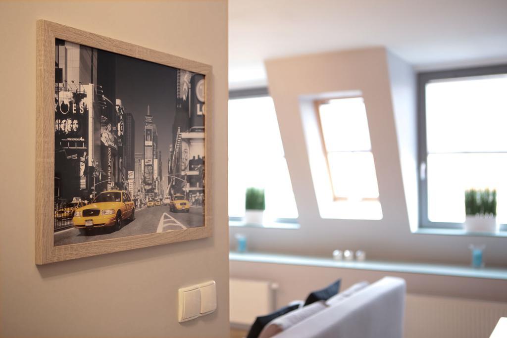 Studio di 35 m² in Appartamento con 1 bagno privato in zona Poznan Centro Esterno foto