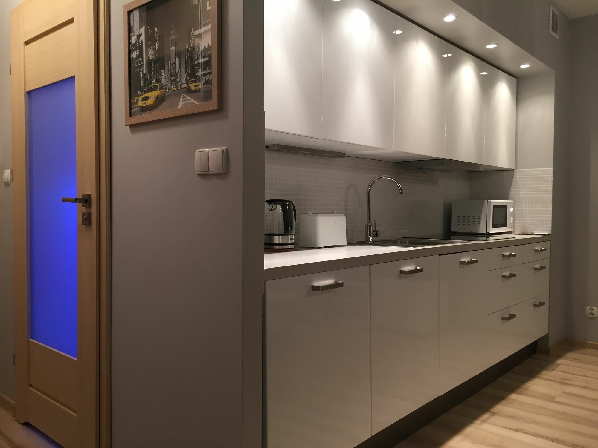 Studio di 35 m² in Appartamento con 1 bagno privato in zona Poznan Centro Esterno foto